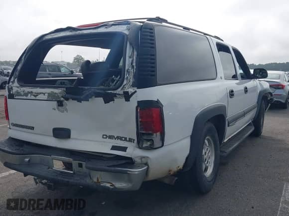 2002 Chevrolet Suburban Z71 with VIN 3GNFK16Z12G239031, listed as a IAAI auction lot 42974067 with 197,224 mi miles and . Bid and sale history available at DreamBid. Image 4.
