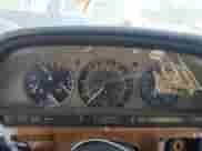 1982 Mercedes-Benz 380 z VIN WDBCA43A2CB000854, wystawiony jako Copart lot #46712545 z przebiegiem 148 785 mil mil oraz Czysty tytuł • Clean title. Historia ofert i sprzedaży dostępna na DreamBid. Obrazek 9.