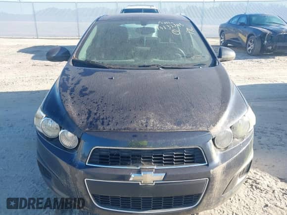 2015 Chevrolet Sonic LS z VIN 1G1JA6SH3F4134194, wystawiony jako IAAI lot #43132145 z przebiegiem 125 722 mil mil oraz . Historia ofert i sprzedaży dostępna na DreamBid. Obrazek 6.