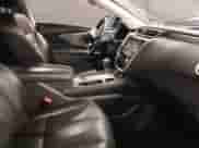 2018 Nissan Murano SV z VIN 5N1AZ2MH6JN109357, wystawiony jako IAAI lot #42161386 z przebiegiem 73 046 mil mil oraz . Historia ofert i sprzedaży dostępna na DreamBid. Obrazek 5.