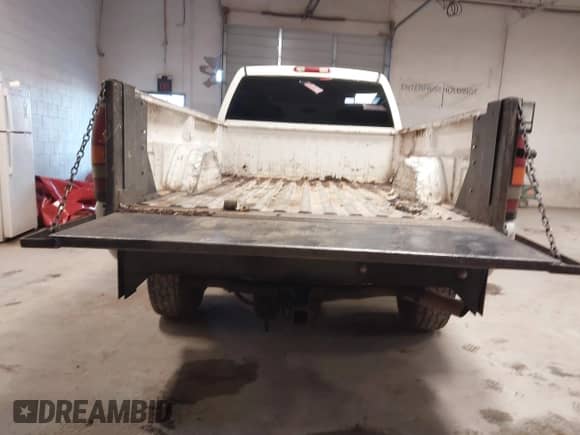 2001 Chevrolet Silverado 2500HD LS с VIN 1GCHC23U61F178515, выставлен на аукционе IAAI как лот 41284539 с пробегом 221 175 миль миль и . История ставок и продаж доступна на DreamBid. Изображение 16.