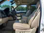 2008 Chevrolet Suburban LTZ z VIN 3GNFK16388G200487, wystawiony jako Copart lot #67213285 z przebiegiem 200 089 mil mil oraz Czysty tytuł • Clean title. Historia ofert i sprzedaży dostępna na DreamBid. Obrazek 7.