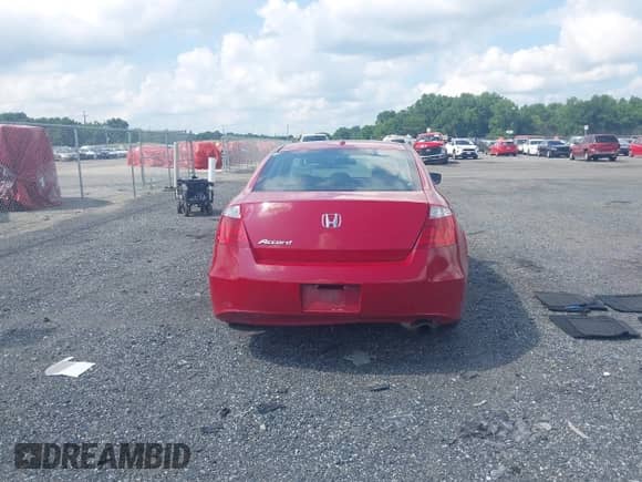 2009 Honda Accord EX-L с VIN 1HGCS12899A026072, выставлен на аукционе IAAI как лот 42721181 с пробегом 178 925 миль миль и . История ставок и продаж доступна на DreamBid. Изображение 16.