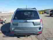 2013 Subaru Forester X Premium z VIN JF2SHADC2DH400338, wystawiony jako IAAI lot #43012170 z przebiegiem 112 317 mil mil oraz . Historia ofert i sprzedaży dostępna na DreamBid. Obrazek 16.