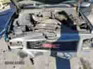 1998 GMC Sierra 1500 z VIN 1GTEC14W2WZ523039, wystawiony jako Copart lot #79906003 z przebiegiem 427 209 mil mil oraz Szkoda całkowita • Salvage title. Historia ofert i sprzedaży dostępna na DreamBid. Obrazek 11.