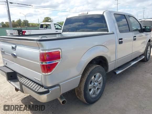 2013 Ford F-150 XL with VIN 1FTFW1CF3DFD55617, listed as a IAAI auction lot 43382888 with 187,750 mi miles and . Bid and sale history available at DreamBid. Image 4.