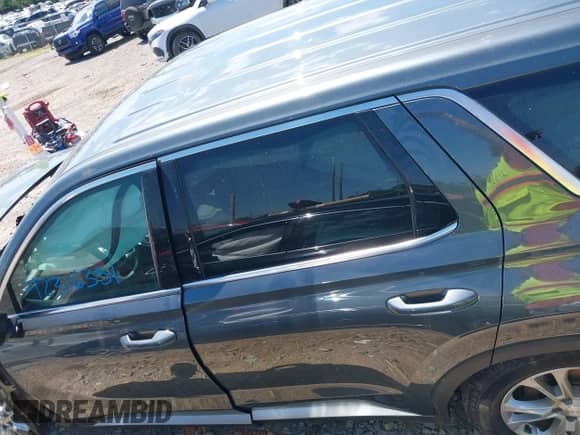 2022 Hyundai Palisade SE z VIN KM8R14HEXNU362988, wystawiony jako IAAI lot #42316351 z przebiegiem Nie podano mil oraz . Historia ofert i sprzedaży dostępna na DreamBid. Obrazek 14.