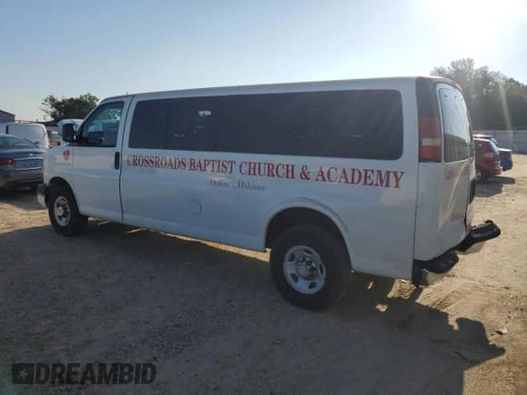 2013 Chevrolet Express Passenger 1LT с VIN 1GAZG1FA7D1142041, выставлен на аукционе Copart как лот 66226685 с пробегом 110 016 миль миль и Списание • Salvage title. История ставок и продаж доступна на DreamBid. Изображение 2.