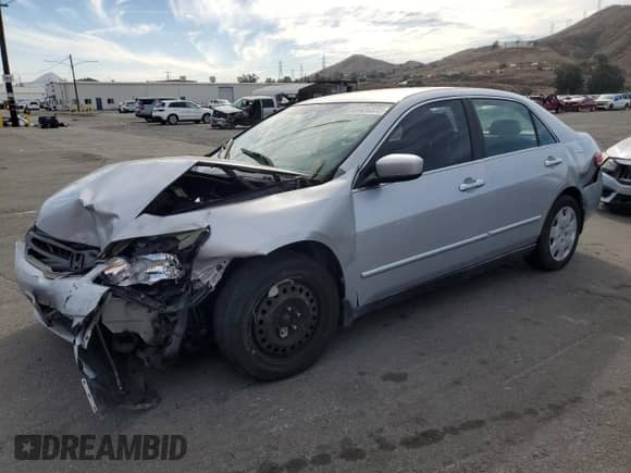 2003 Honda Accord LX с VIN 1HGCM66373A045636, выставлен на аукционе Copart как лот 43424835 с пробегом 261 345 миль миль и Списание • Salvage title. История ставок и продаж доступна на DreamBid. Изображение 1.