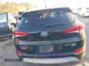 2017 Hyundai Tucson Eco с VIN KM8J3CA29HU285665, выставлен на аукционе IAAI как лот 41352005 с пробегом 107 780 миль миль и . История ставок и продаж доступна на DreamBid. Изображение 17.