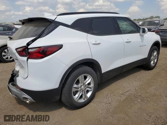 2020 Chevrolet Blazer LT z VIN 3GNKBCR46LS690805, wystawiony jako Copart lot #56570235 z przebiegiem 52 451 mil mil oraz Szkoda całkowita • Salvage title. Historia ofert i sprzedaży dostępna na DreamBid. Obrazek 3.