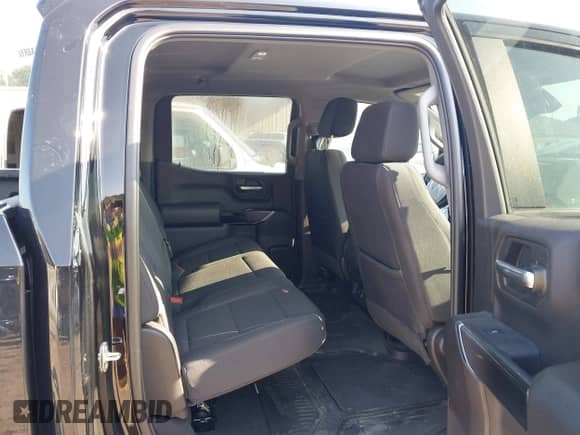 2024 Chevrolet Silverado 1500 Custom Trail Boss z VIN 3GCUDCE84RG425834, wystawiony jako IAAI lot #42396212 z przebiegiem 16 564 mil mil oraz . Historia ofert i sprzedaży dostępna na DreamBid. Obrazek 8.