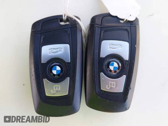 2012 BMW 3 Series 328i с VIN WBA3A5G57CNP17010, выставлен на аукционе IAAI как лот 43485917 с пробегом 153 937 миль миль и . История ставок и продаж доступна на DreamBid. Изображение 11.