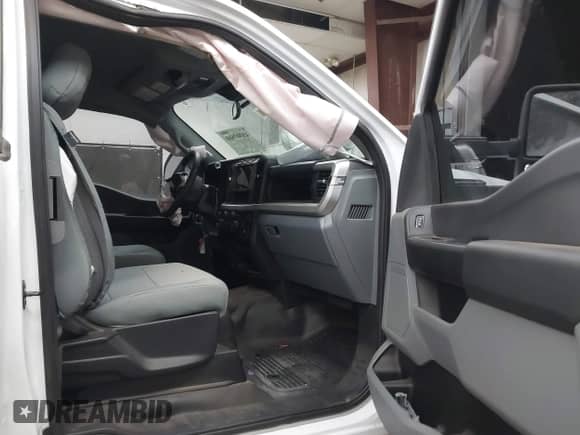 2023 Ford F-250 XL с VIN 1FT7X2BA0PEC81614, выставлен на аукционе IAAI как лот 43307660 с пробегом 42 236 миль миль и . История ставок и продаж доступна на DreamBid. Изображение 5.