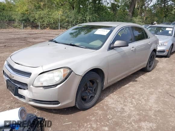 2010 Chevrolet Malibu 1FL z VIN 1G1ZA5E08AF290201, wystawiony jako IAAI lot #43296871 z przebiegiem 184 511 mil mil oraz . Historia ofert i sprzedaży dostępna na DreamBid. Obrazek 2.