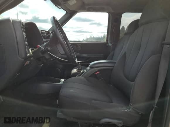 2004 Chevrolet S-10 LS z VIN 1GCDT13X54K132267, wystawiony jako Copart lot #71161265 z przebiegiem 239 585 mil mil oraz Szkoda całkowita • Salvage title. Historia ofert i sprzedaży dostępna na DreamBid. Obrazek 7.