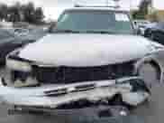 2002 Chevrolet Tahoe Z71 с VIN 1GNEK13Z72R300592, выставлен на аукционе IAAI как лот 41781439 с пробегом 229 028 миль миль и . История ставок и продаж доступна на DreamBid. Изображение 12.