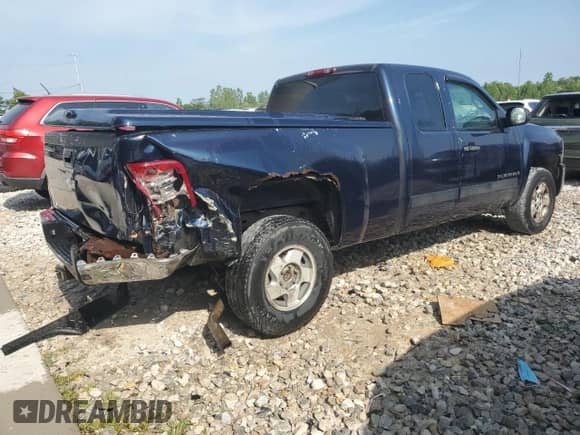 2007 Chevrolet Silverado 1500 2LT z VIN 2GCEC19J771620938, wystawiony jako Copart lot #64983225 z przebiegiem 181 077 mil mil oraz Czysty tytuł • Clean title. Historia ofert i sprzedaży dostępna na DreamBid. Obrazek 3.