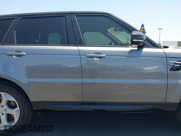 2020 Land Rover Range Rover Sport HSE with VIN SALWR2SU3LA896975, listed as a IAAI auction lot 42592697 with 32,058 mi miles and . Bid and sale history available at DreamBid. Image 14.