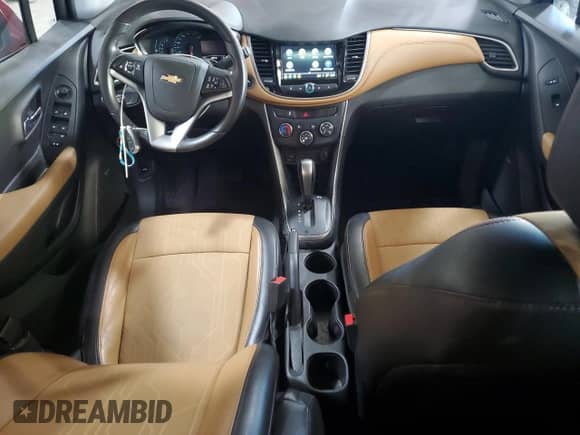 2018 Chevrolet Trax LT with VIN 3GNCJPSB3JL419957, listed as a Copart auction lot 84247195 with 42,068 mi miles and Salvage title. Bid and sale history available at DreamBid. Image 8.