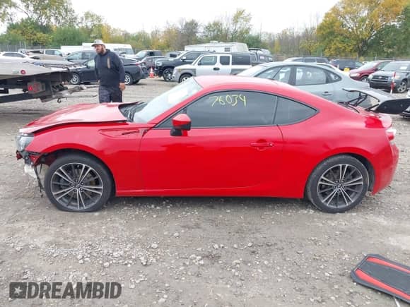2014 Scion FR-S z VIN JF1ZNAA14E8703685, wystawiony jako IAAI lot #43476034 z przebiegiem 108 532 mil mil oraz . Historia ofert i sprzedaży dostępna na DreamBid. Obrazek 14.