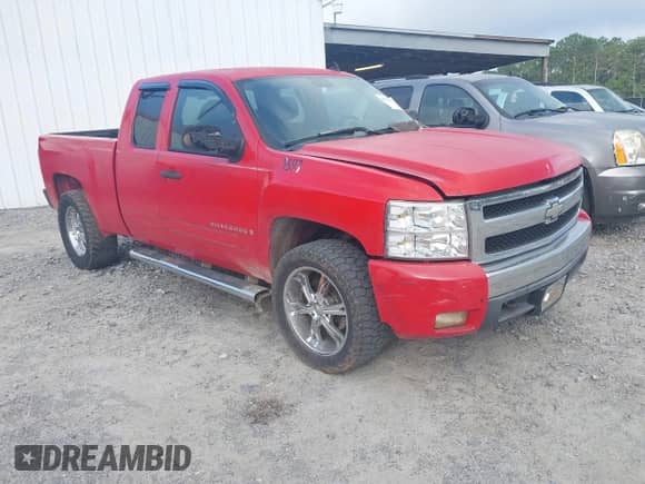 2007 Chevrolet Silverado 1500 1LT with VIN 1GCEC19027Z502990, listed as a IAAI auction lot 42534271 with 233,303 mi miles and . Bid and sale history available at DreamBid. Image 1.