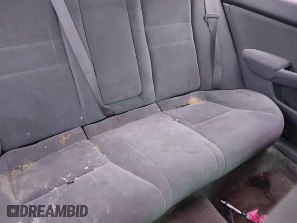 2006 Honda Accord LX z VIN 3HGCM56426G707597, wystawiony jako IAAI lot #43521506 z przebiegiem 249 337 mil mil oraz . Historia ofert i sprzedaży dostępna na DreamBid. Obrazek 8.