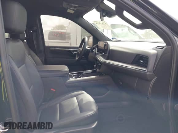 2025 Chevrolet Suburban Z71 с VIN 1GNS6DRD8SR287419, выставлен на аукционе IAAI как лот 43527655 с пробегом 30 887 миль миль и . История ставок и продаж доступна на DreamBid. Изображение 5.