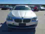2013 BMW 5 Series 550i z VIN WBAFR9C50DD227180, wystawiony jako IAAI lot #42292272 z przebiegiem 84 065 mil mil oraz . Historia ofert i sprzedaży dostępna na DreamBid. Obrazek 12.