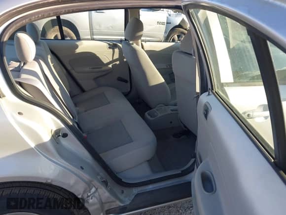 2007 Chevrolet Cobalt LS with VIN 1G1AK55F677118329, listed as a IAAI auction lot 43381156 with 77,698 mi miles and . Bid and sale history available at DreamBid. Image 8.