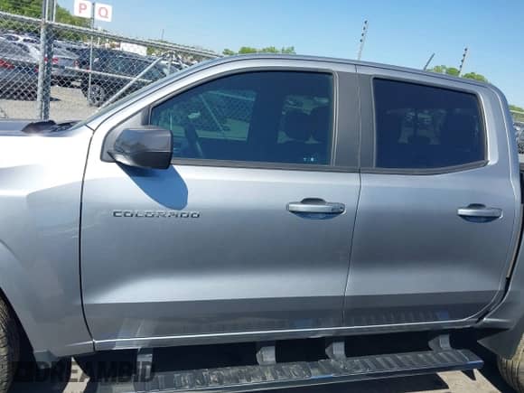 2023 Chevrolet Colorado 2WD LT с VIN 1GCGSCEC8P1219709, выставлен на аукционе IAAI как лот 42052135 с пробегом 45 176 миль миль и . История ставок и продаж доступна на DreamBid. Изображение 15.