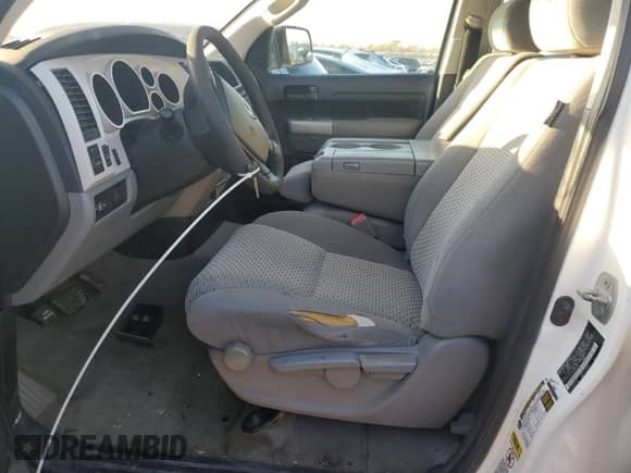 2007 Toyota Tundra SR5 z VIN 5TFST54147X002030, wystawiony jako Copart lot #45336365 z przebiegiem 145 358 mil mil oraz Czysty tytuł • Clean title. Historia ofert i sprzedaży dostępna na DreamBid. Obrazek 7.