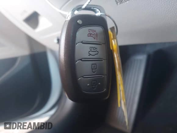 2018 Hyundai Elantra SEL z VIN 5NPD84LF7JH349114, wystawiony jako IAAI lot #43346446 z przebiegiem 42 242 mil mil oraz . Historia ofert i sprzedaży dostępna na DreamBid. Obrazek 11.