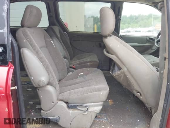 2004 Dodge Caravan SXT with VIN 2D4GP44L34R602895, listed as a IAAI auction lot 42956758 with 209,575 mi miles and . Bid and sale history available at DreamBid. Image 8.