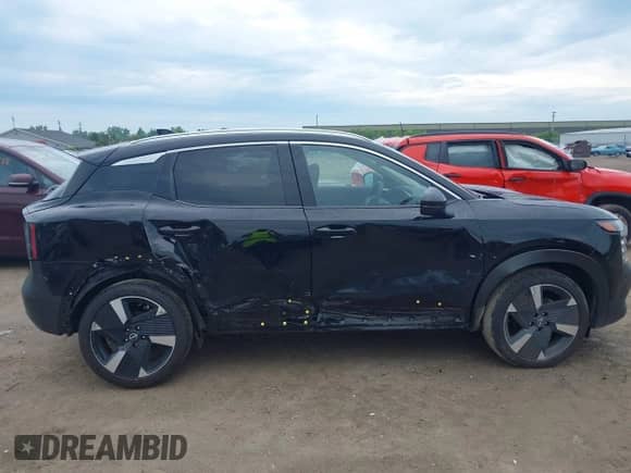 2025 Nissan Kicks SR with VIN 3N8AP6DB6SL358728, listed as a IAAI auction lot 42617127 with 1,748 mi miles and . Bid and sale history available at DreamBid. Image 6.
