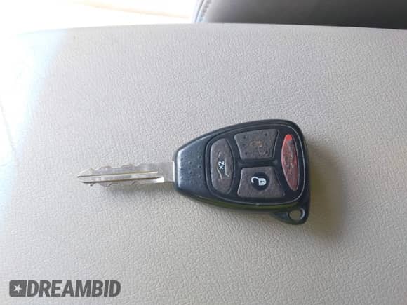 2007 Chrysler 300 C z VIN 2C3KA63H47H633573, wystawiony jako IAAI lot #42898581 z przebiegiem 151 745 mil mil oraz . Historia ofert i sprzedaży dostępna na DreamBid. Obrazek 11.