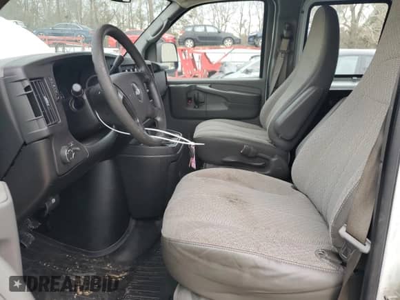 2010 Chevrolet City Express Cargo с VIN 1GCUGAD40A1116441, выставлен на аукционе Copart как лот 42331285 с пробегом 246 547 миль миль и Списание • Salvage title. История ставок и продаж доступна на DreamBid. Изображение 7.