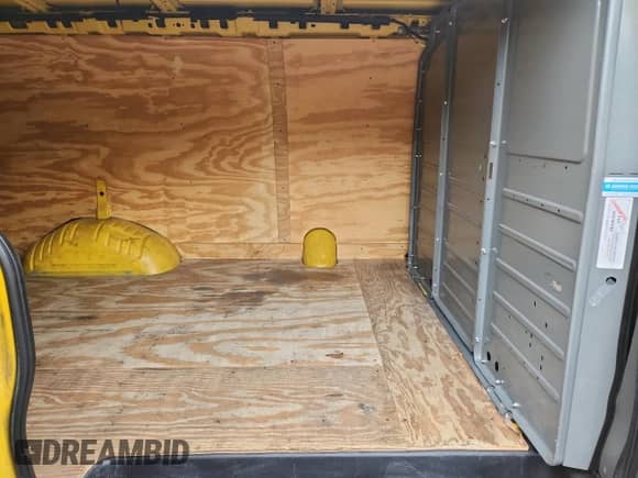 2020 Chevrolet Express Cargo с VIN 1GCWGAFP7L1225904, выставлен на аукционе Copart как лот 67409445 с пробегом 163 758 миль миль и Чистый • Clean title. История ставок и продаж доступна на DreamBid. Изображение 11.