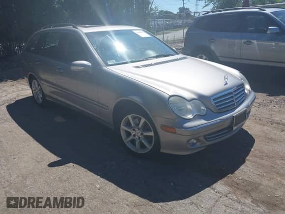 2005 Mercedes-Benz C 240 with VIN WDBRH81J15F645409, listed as a IAAI auction lot 42808171 with 128,875 mi miles and . Bid and sale history available at DreamBid. Image 1.