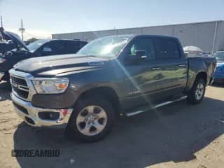 2020 Ram 1500 Big Horn z VIN 1C6SRFFM5LN341324, wystawiony jako Copart lot #67197375 z przebiegiem 61 786 mil mil oraz Nie do naprawy • Non repairable. Historia ofert i sprzedaży dostępna na DreamBid. Obrazek 1.