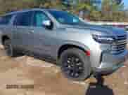 2023 Chevrolet Suburban High Country z VIN 1GNSKGKLXPR235313, wystawiony jako IAAI lot #41216782 z przebiegiem 85 597 mil mil oraz . Historia ofert i sprzedaży dostępna na DreamBid. Obrazek 1.