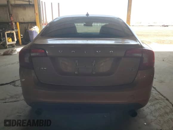 2012 Volvo S60 T5 с VIN YV1622FS2C2108227, выставлен на аукционе Copart как лот 66946365 с пробегом Не указан миль и Чистый • Clean title. История ставок и продаж доступна на DreamBid. Изображение 6.