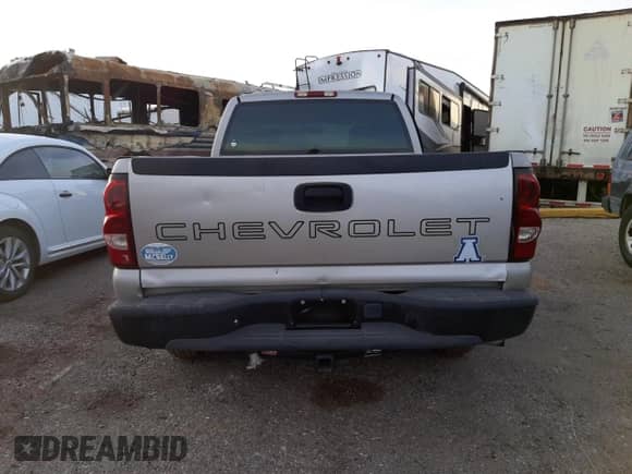 2004 Chevrolet Silverado 1500 с VIN 1GCEC19X14Z340746, выставлен на аукционе Copart как лот 71253082 с пробегом Не указан миль и Списание • Salvage title. История ставок и продаж доступна на DreamBid. Изображение 6.