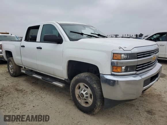 2015 Chevrolet Silverado 2500HD Work Truck с VIN 1GC1KUEGXFF150974, выставлен на аукционе Copart как лот 84548924 с пробегом Не указан миль и Списание • Salvage title. История ставок и продаж доступна на DreamBid. Изображение 4.
