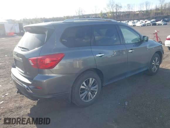 2019 Nissan Pathfinder S z VIN 5N1DR2MN6KC630742, wystawiony jako IAAI lot #42081252 z przebiegiem 118 448 mil mil oraz . Historia ofert i sprzedaży dostępna na DreamBid. Obrazek 4.