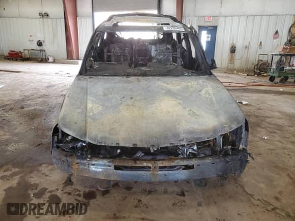 2004 Cadillac Escalade with VIN 1GYEK63N34R153140, listed as a Copart auction lot 62280405 with Not provided miles and Non repairable. Bid and sale history available at DreamBid. Image 5.