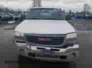 2007 GMC Sierra 1500 Work Truck z VIN 3GTEC14X57G232125, wystawiony jako Copart lot #49252655 z przebiegiem 303 880 mil mil oraz Szkoda całkowita • Salvage title. Historia ofert i sprzedaży dostępna na DreamBid. Obrazek 5.