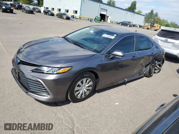 2024 Toyota Camry Hybrid LE с VIN 4T1H31AK7RU632060, выставлен на аукционе Copart как лот 67795965 с пробегом 16 498 миль миль и Списание • Salvage title. История ставок и продаж доступна на DreamBid. Изображение 1.