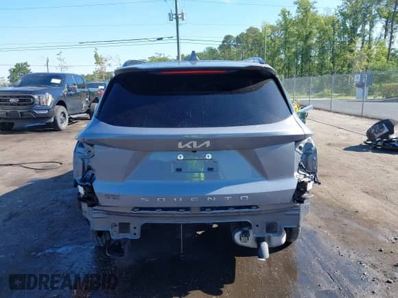 2022 Kia Sorento SX with VIN 5XYRK4LF8NG093053, listed as a IAAI auction lot 42337625 with 32,139 mi miles and . Bid and sale history available at DreamBid. Image 17.