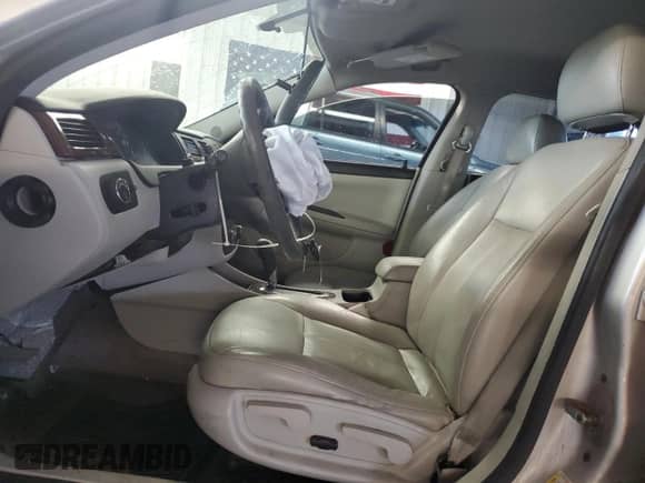 2008 Chevrolet Impala LT с VIN 2G1WT55NX89238970, выставлен на аукционе Copart как лот 70548685 с пробегом Не указан миль и Чистый • Clean title. История ставок и продаж доступна на DreamBid. Изображение 7.